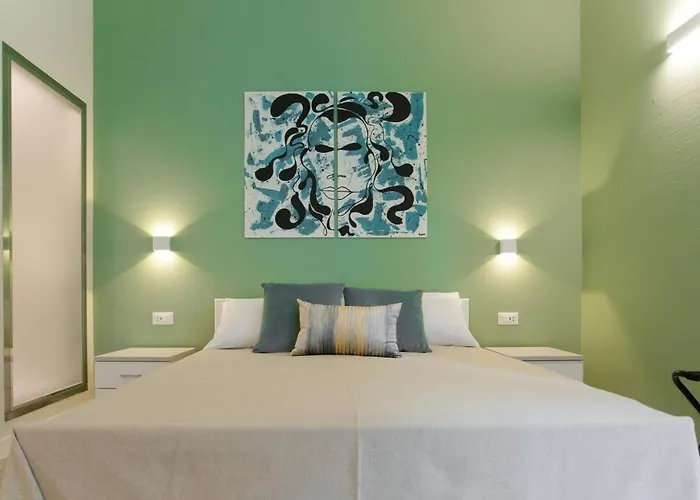Donna Isa Couette-café 4*